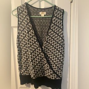 Maeve by Anthropologie black and white faux wrap sweater vest. Size L
